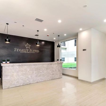 Starlit Suites Newtown Колката Екстериор снимка