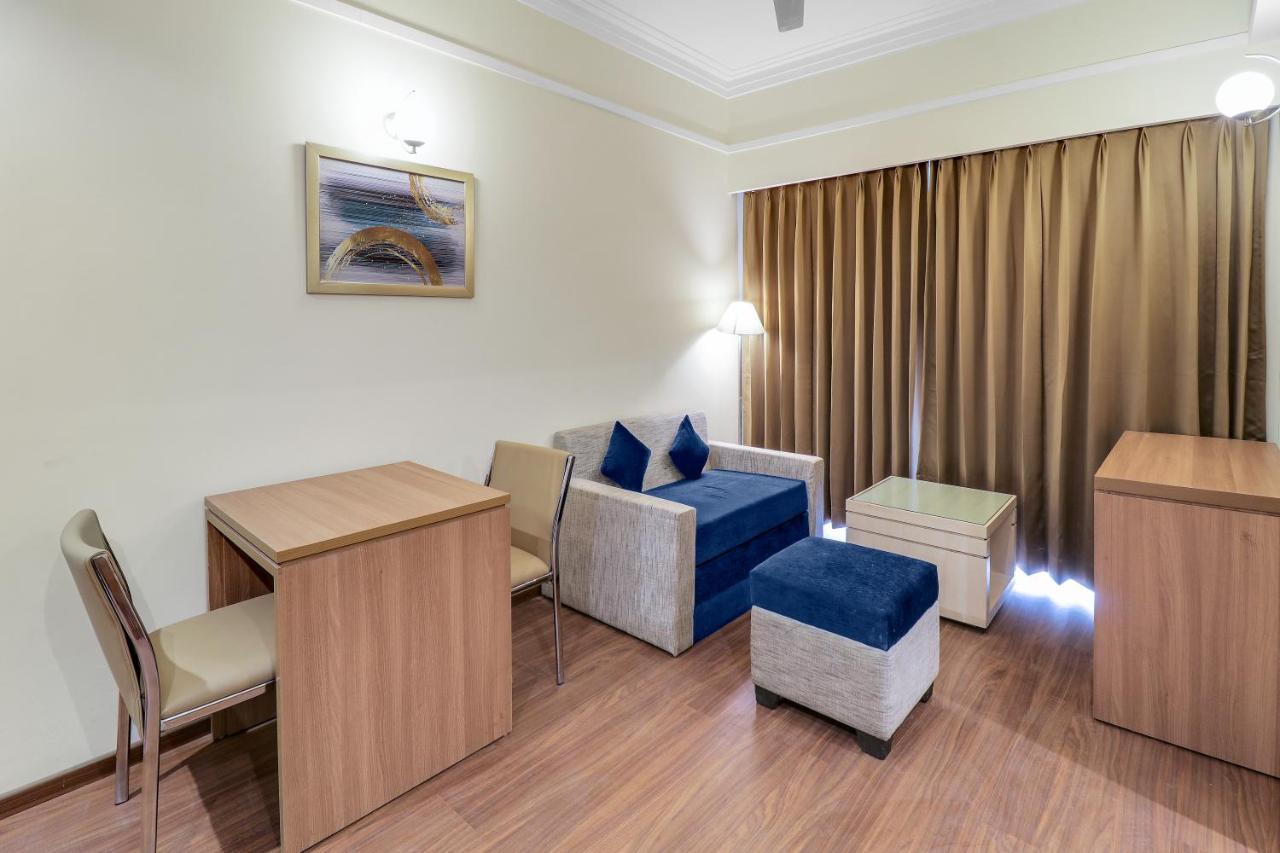 Starlit Suites Newtown Колката Екстериор снимка