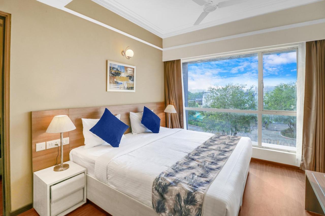 Starlit Suites Newtown Колката Екстериор снимка