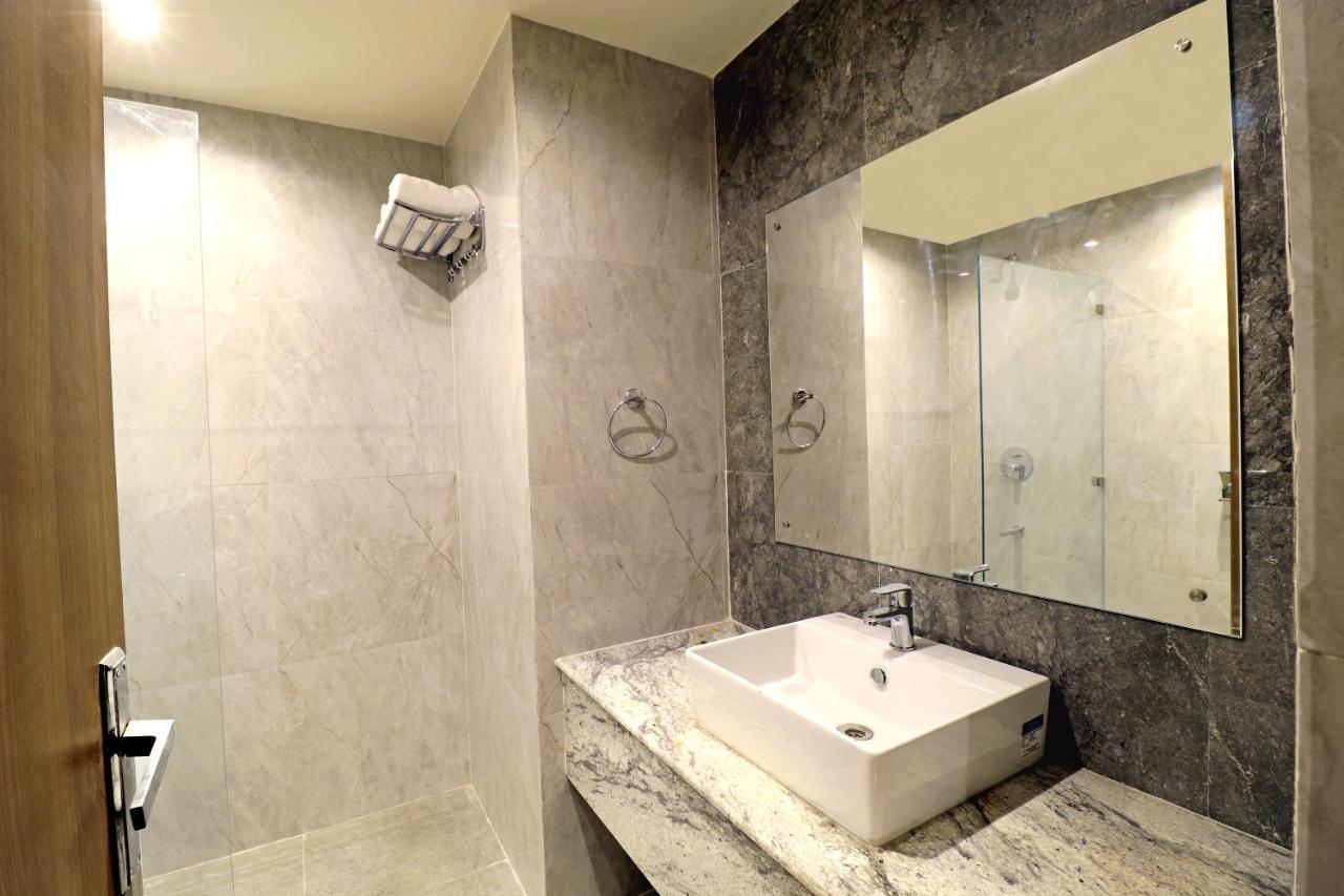 Starlit Suites Newtown Колката Екстериор снимка