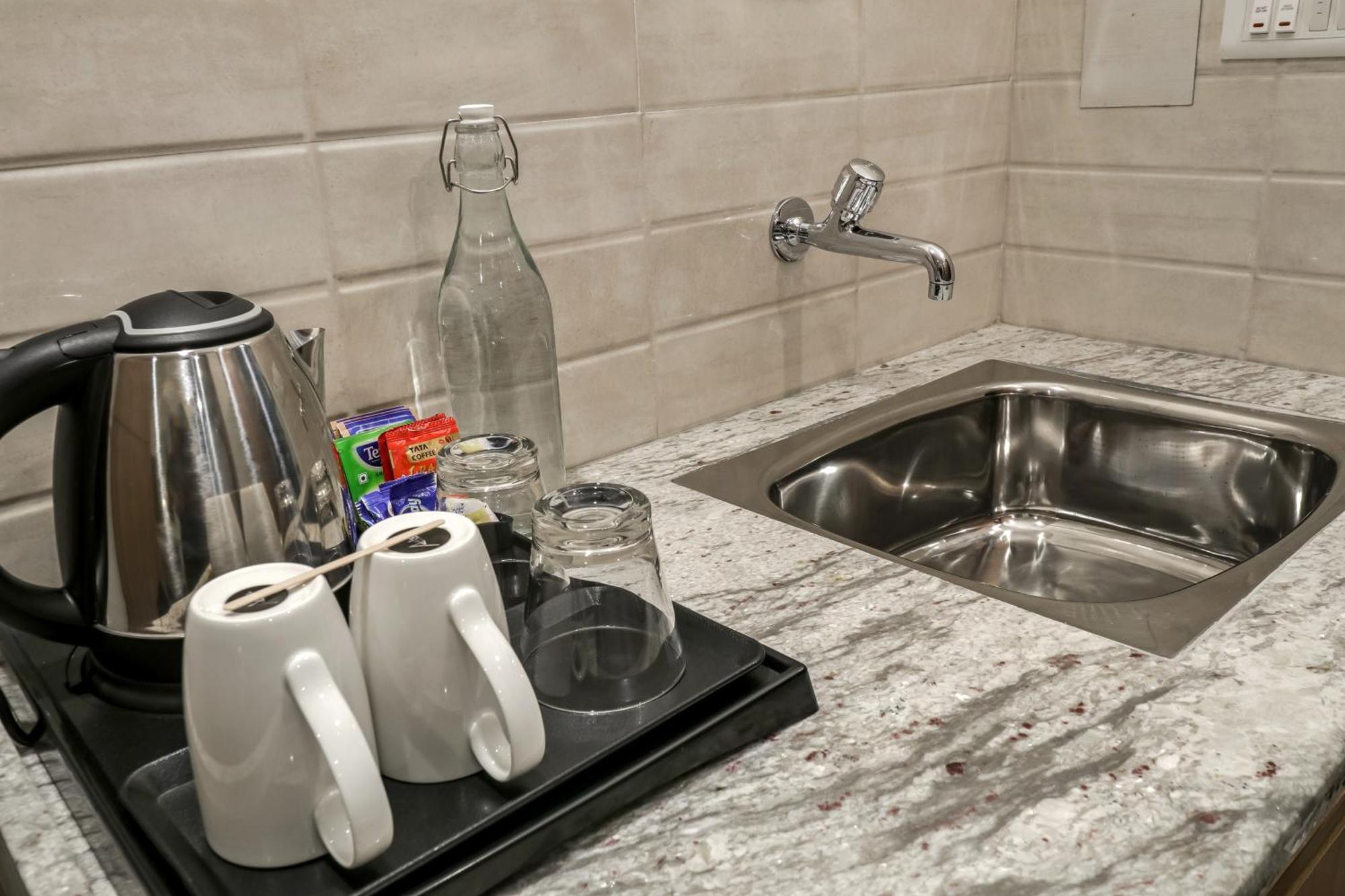 Starlit Suites Newtown Колката Екстериор снимка