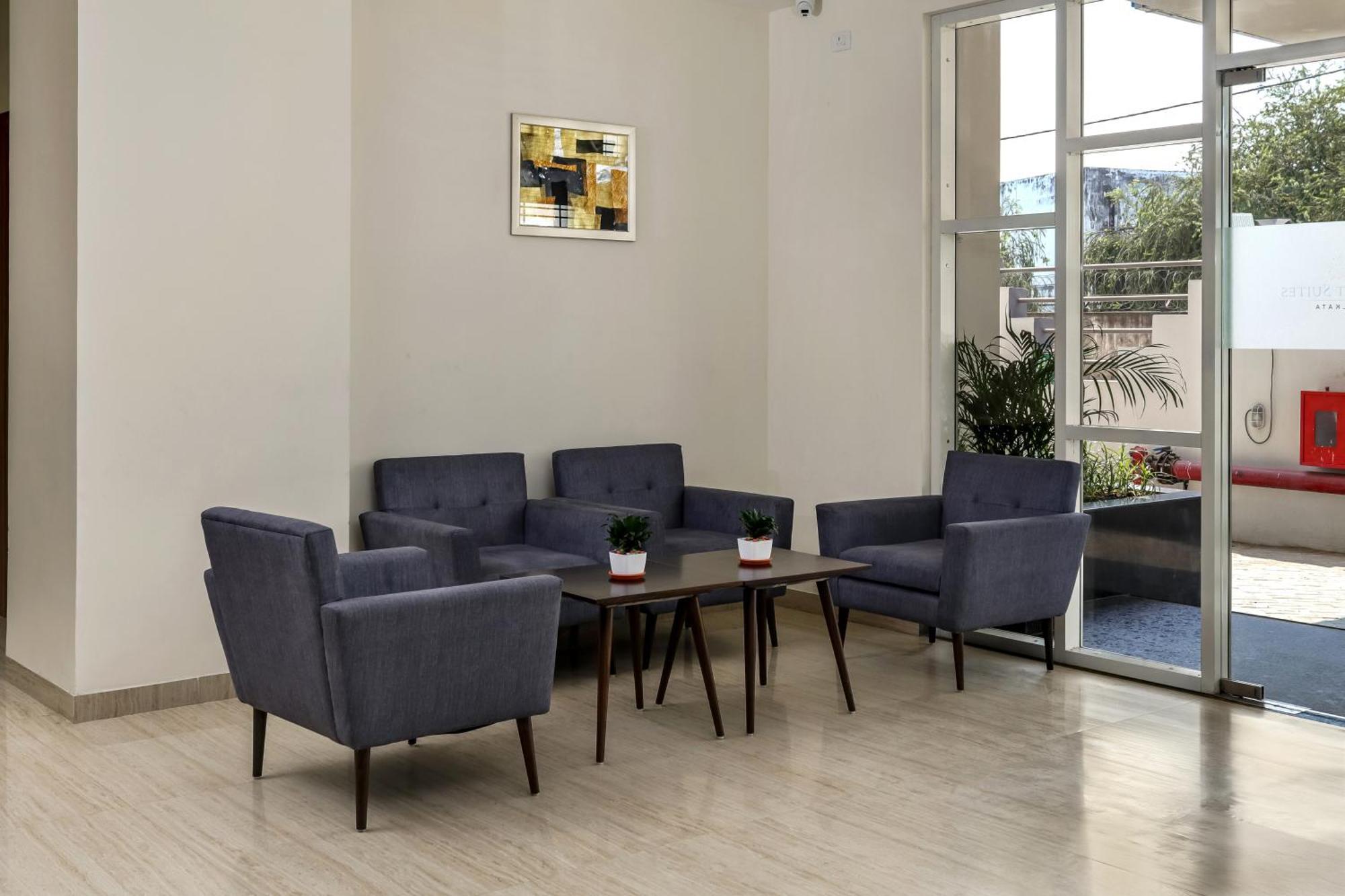 Starlit Suites Newtown Колката Екстериор снимка
