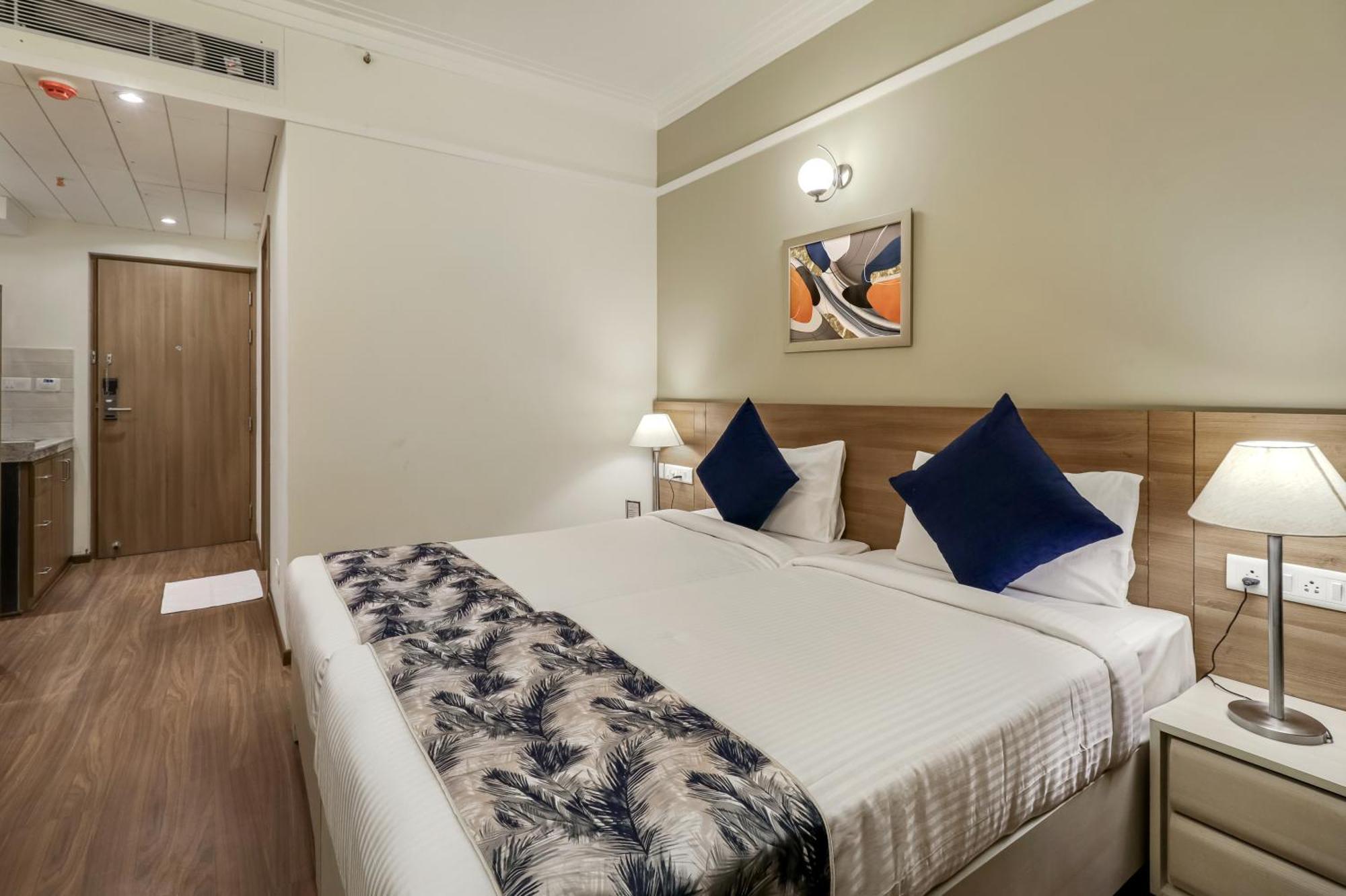 Starlit Suites Newtown Колката Екстериор снимка
