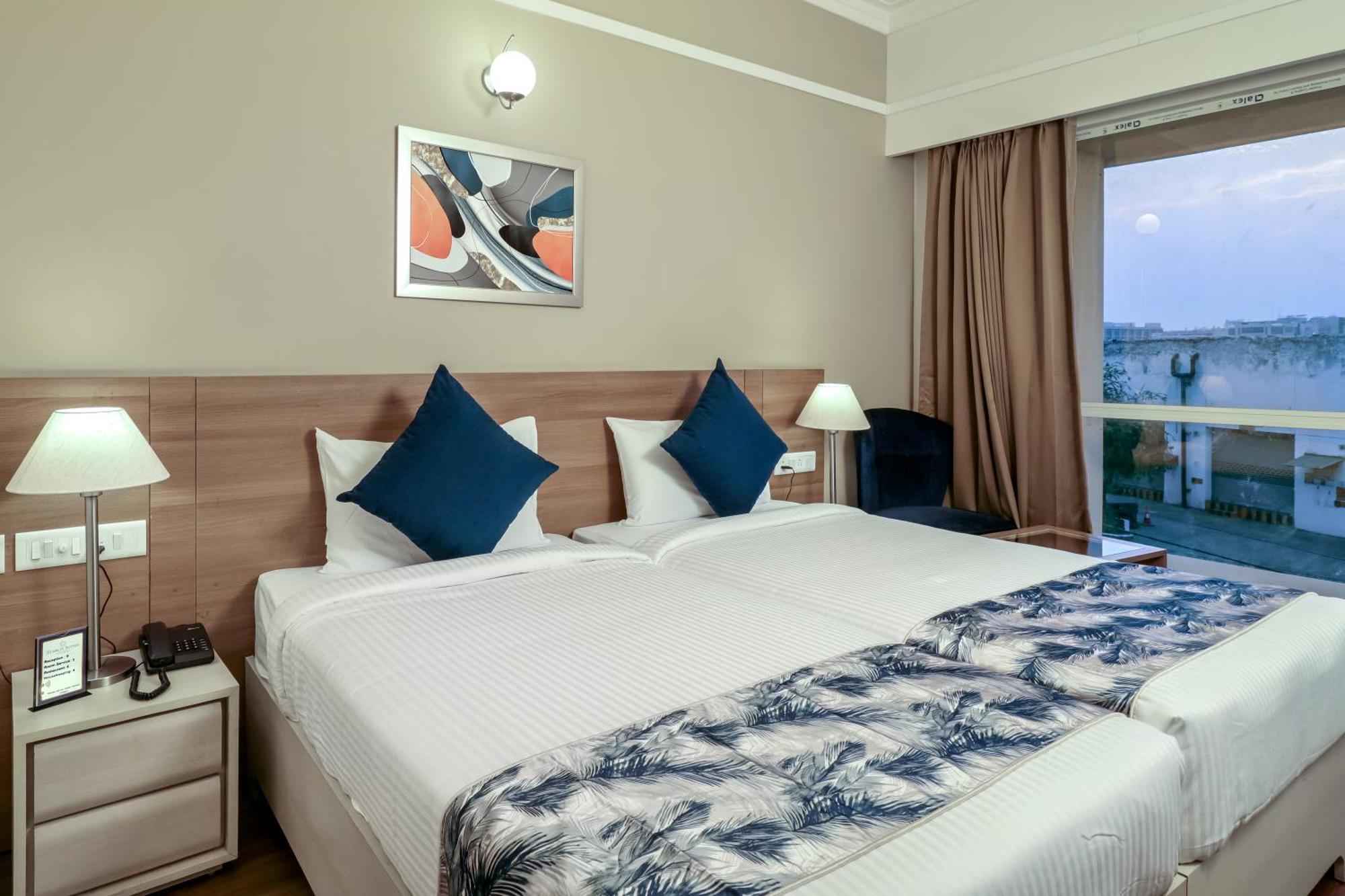 Starlit Suites Newtown Колката Екстериор снимка