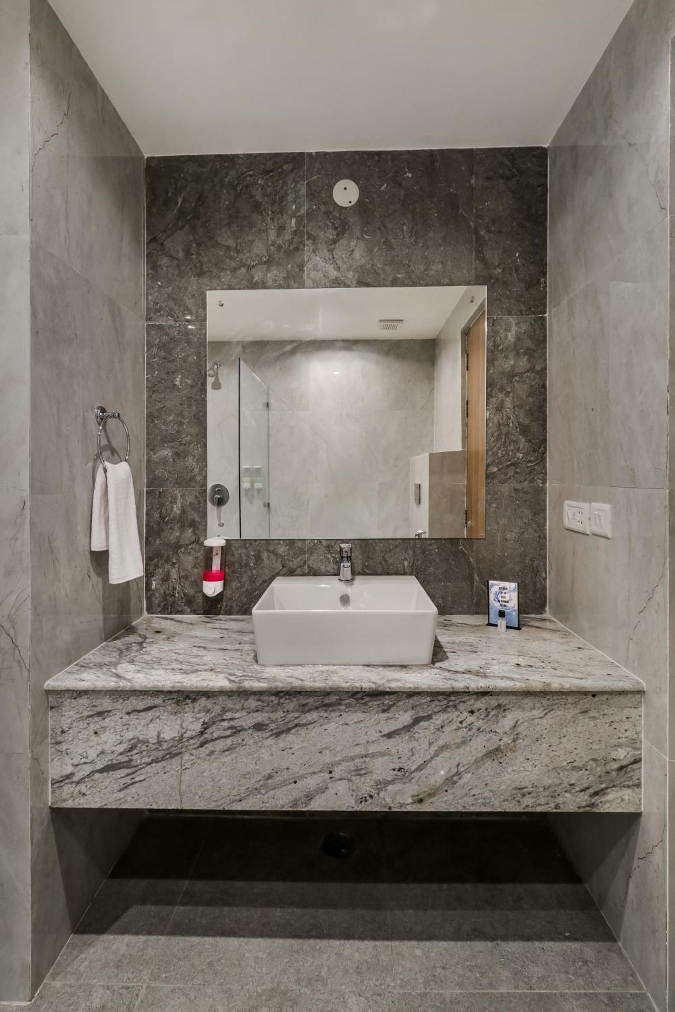 Starlit Suites Newtown Колката Екстериор снимка